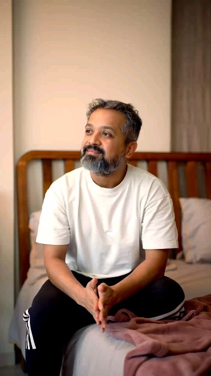 Jo family ke liye din-bhar mehnat karte hain, unse poochha kariye, "Did you sleep well, Papa?"

#SleepwellDad
#DidYouSle...
