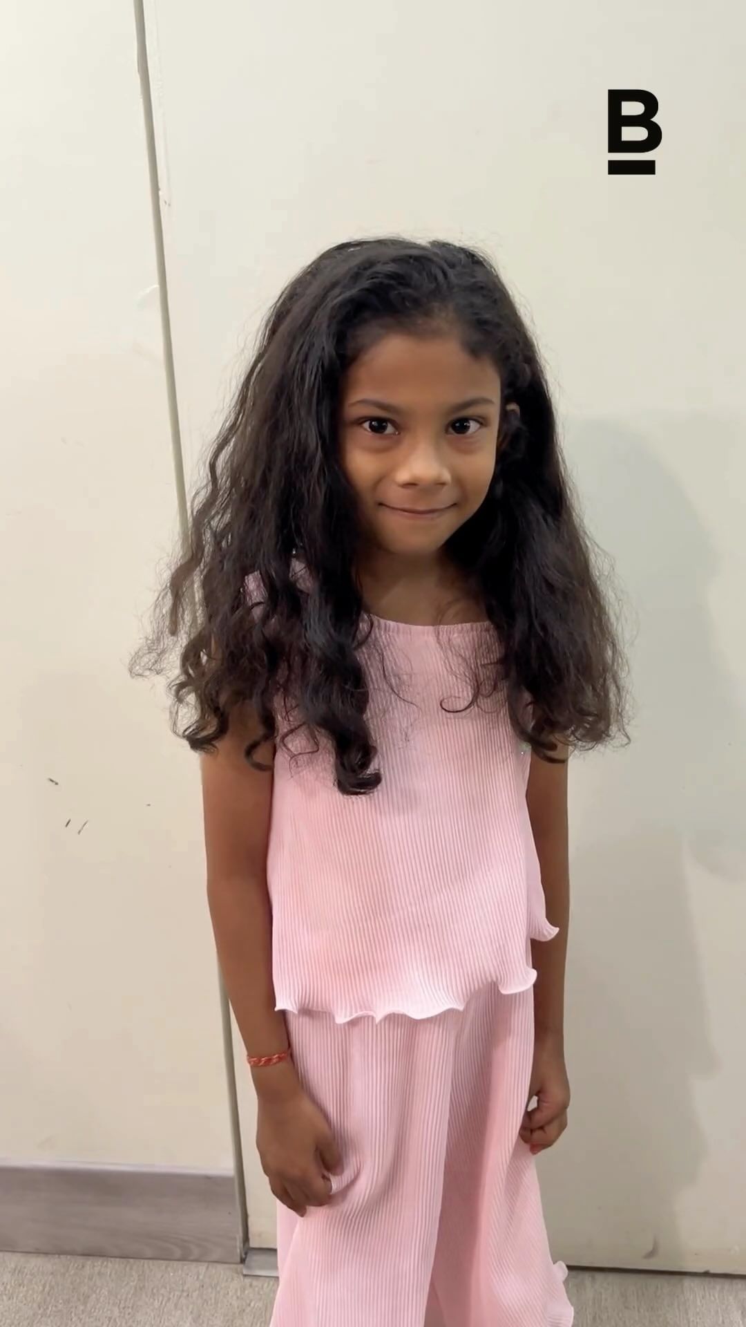 #FeatureFriday 
Exciting day at BBlunt Juhu! This little one just got the ultimate curly hair therapy and is loving thei...