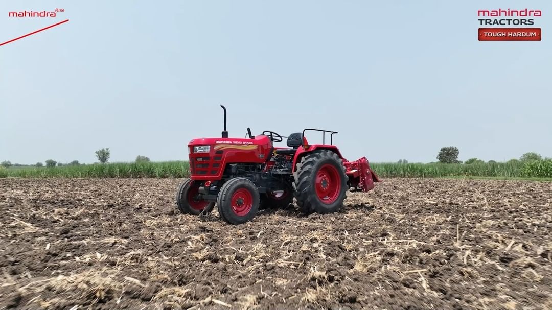 Introducing the most reliable and powerful companion for farming - the Mahindra 585 SP Plus tractor. Whether tackling th...