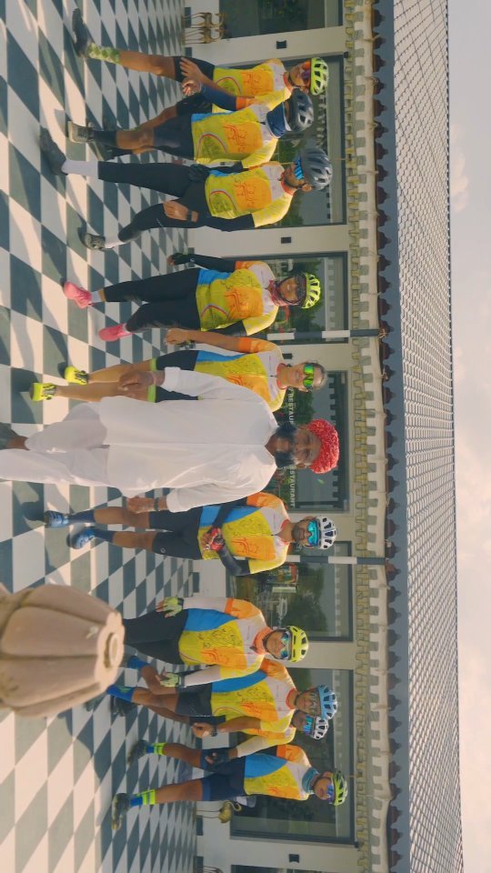 Day 4: Jodhpur to Pokhran ✨️🐫 The ride from Jodhpur to Pokhran, covering approximately 175 km, took the team through ru...