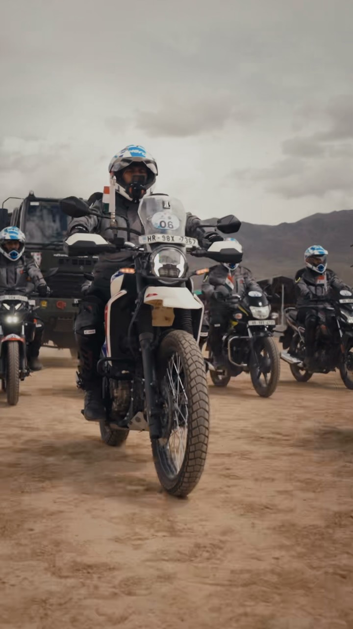 Following its flag-off from the Kargil War Memorial, the Hero Tiranga Trails – Gunners Ladakh Odyssey advances through L...