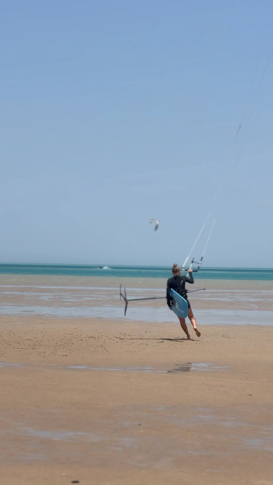 #endlesssummer #osmosiskiteboarding #redsea #corekites #ketos