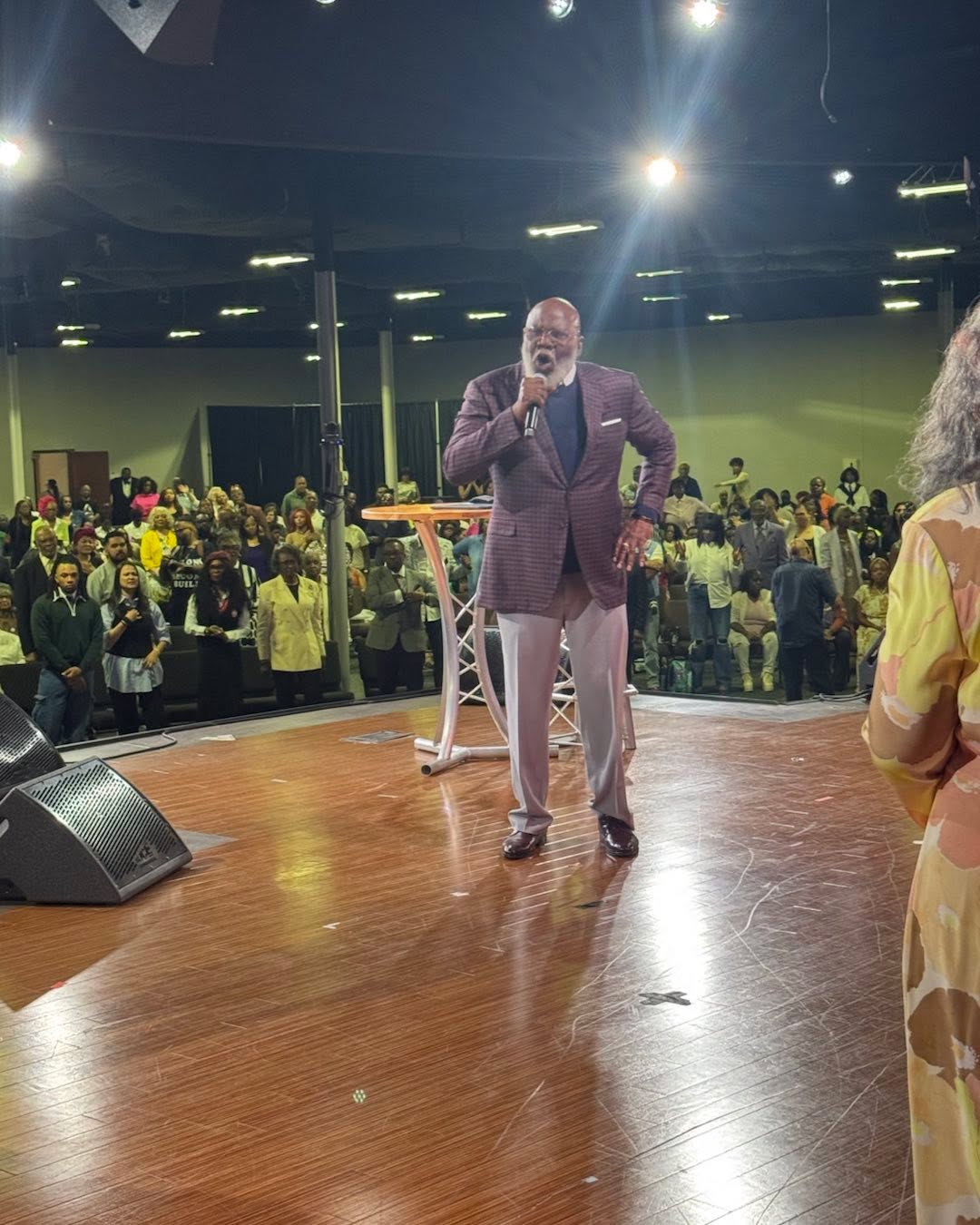 Spoke for @pwinfieldii birthday this morning! So thankful I was able to serve his 52nd birthday! We had a good time in God!!! Thank you @seritajakes for being by my side! BETTER BELONGS TO YOU was my message!