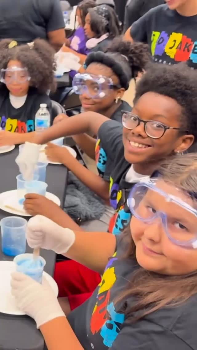 🚀 Our first STEAM Pop-Up of the summer kicked off at @utopianacademy in Atlanta, where students explored rockets, AI, coding, chemistry—and even traveled through space using virtual reality! Exposure to hands-on learning experiences like these helps spark curiosity, build confidence, and open doors to future careers in STEAM.

Huge thank you to our incredible partners and supporters who made this event possible:
@thecxmmunityfoundation @utopianacademy @artesius.m @kelleycornish @techsavvy_dfw @blackgirlmagicmuseum @steamtruck

📍Next stop: Dallas! #TDJFoundation #STEAMPopUp #FutureReady #AtlantaToDallas #EducationInAction #InnovationInTheMaking