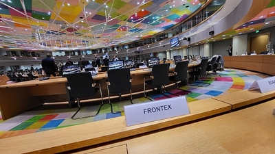 U řeckého ostrova ztroskotal člun s estonskou velvyslankyní