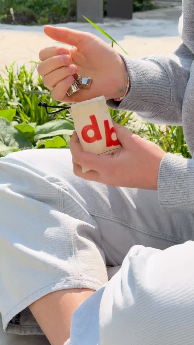 Retro vibes, maar nog altijd even leuk! 🙌 Bikkelen = gooien, snel reageren en vooral… niet laten vallen. 😄 Word jij de...
