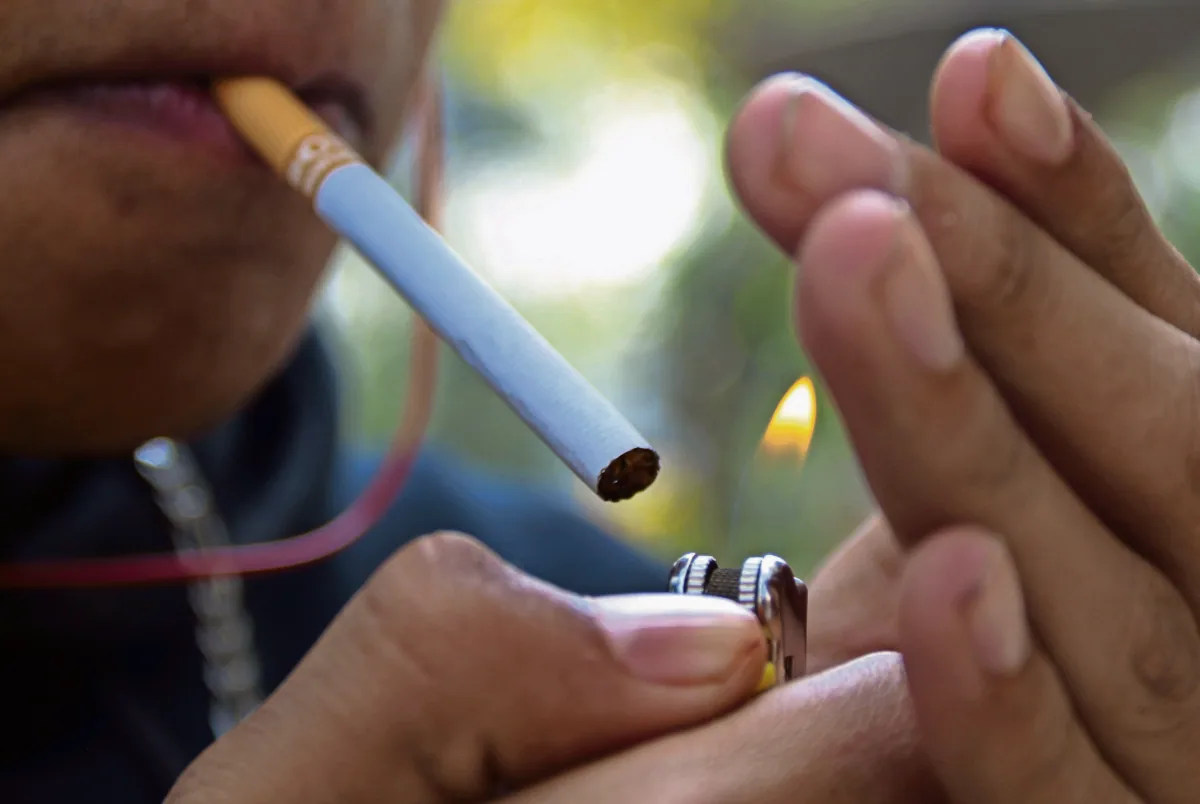 Piden endurecer regulación del tabaco para reducir su consumo; buscan disminuir gasto destinado a enfermedades relacionadas